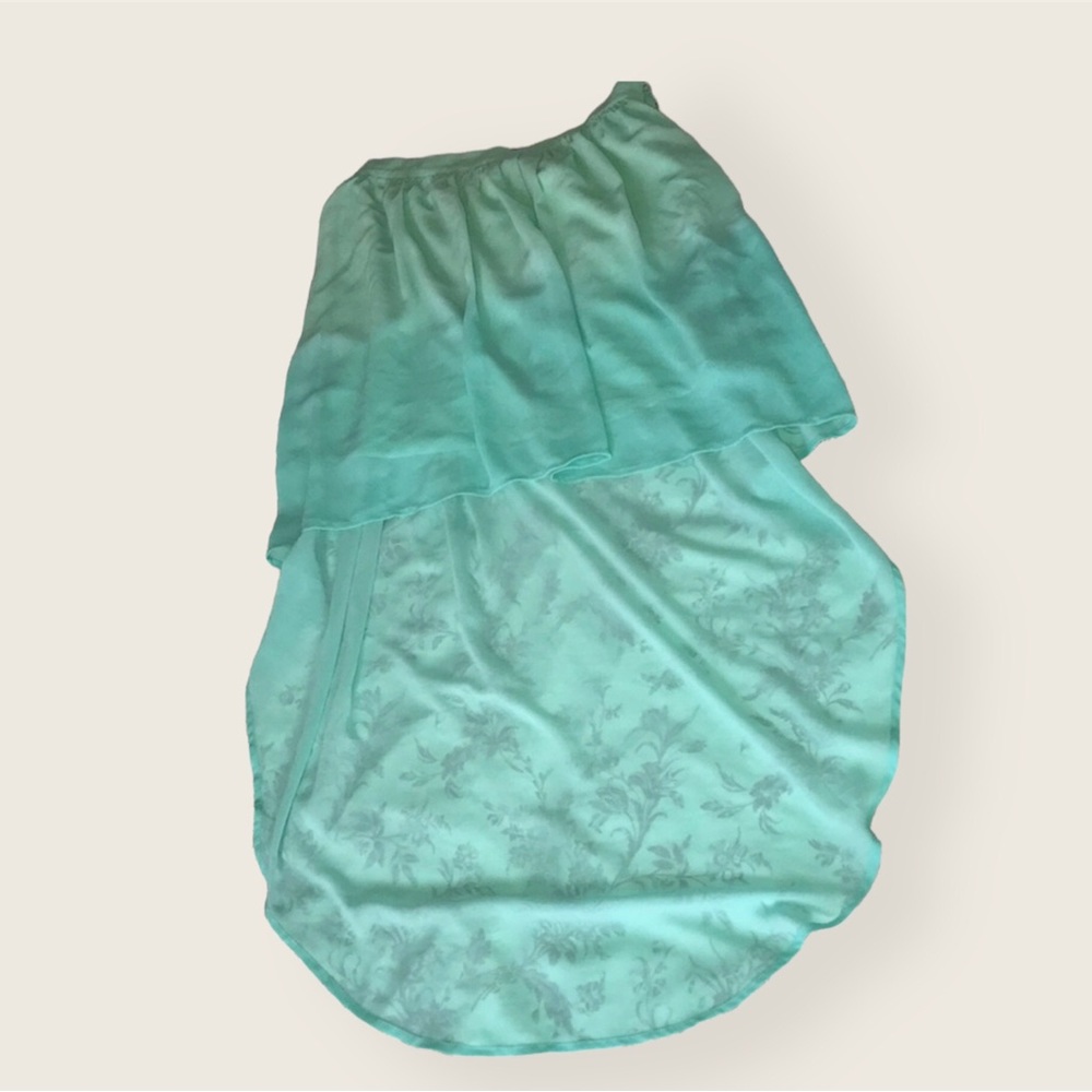 ✨ Forever 21 High low skirt  ✨